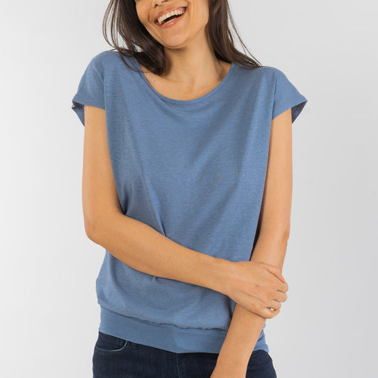 W-DH653-Aermelloses-Yoga-T-Shirt-aus-Hanf-Bio-Baumwolle-Oekologische-Kleidung-Frauen-FELINE-Blueberry-Vorne3