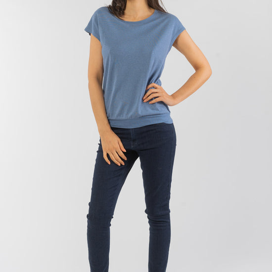W-DH653-Aermelloses-Yoga-T-Shirt-aus-Hanf-Bio-Baumwolle-Oekologische-Kleidung-Frauen-FELINE-Blueberry-Vorne4