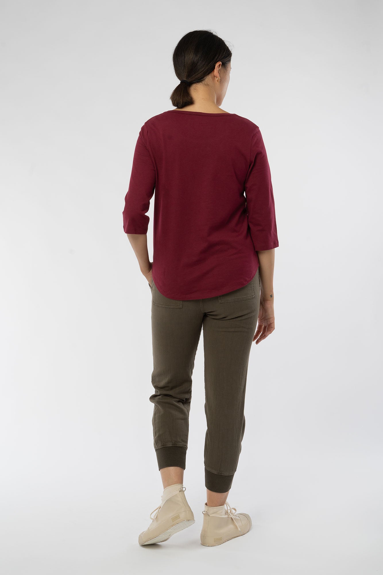 W-Damen-Three-Quarter-Sleeve-T-Shirt-aus-Bio-Baumwolle-Fair-Gehandelte-T-Shirts-Burgundy-Hinten