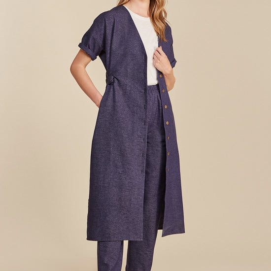 W-E054UJ-INDIA-Kleid-aus-Bio-Baumwolle-Mode-Fair-Produziert-MENGATTA-Navy-Vorne4