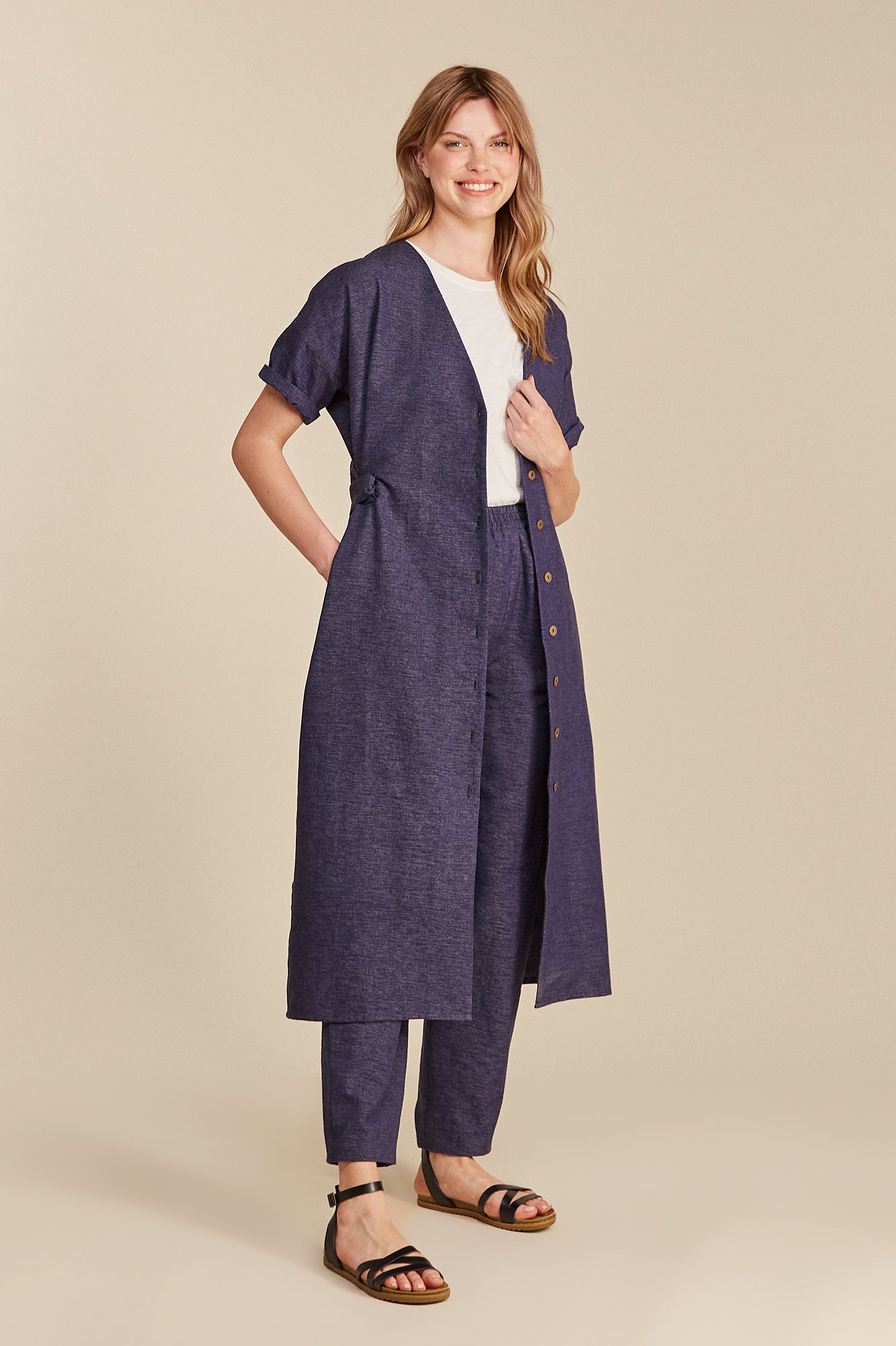 W-E054UJ-INDIA-Kleid-aus-Bio-Baumwolle-Mode-Fair-Produziert-MENGATTA-Navy-Vorne4
