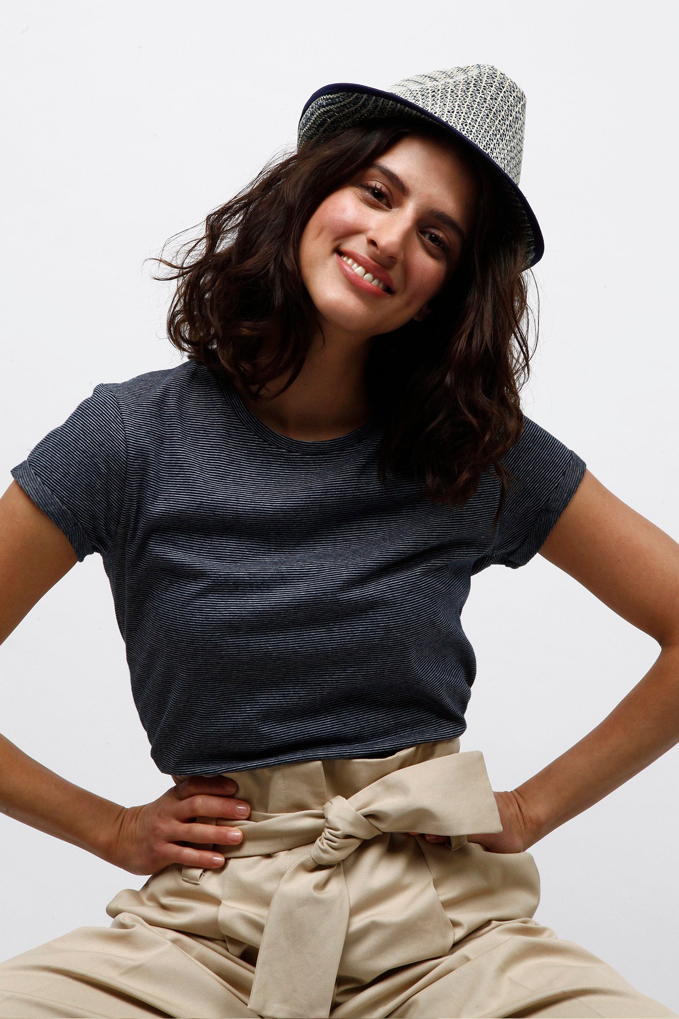 W-EP16-Frauen-T-Shirt-mit-aufgerollten-Aermeln-Damen-Style-Navy-Striped-Detail-3