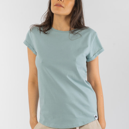 W-EP16-Rolled-Sleeve-T-Shirt-aus-Bio-Baumwolle-Fair-Clothes-Frauen-CALVINE-Slate-Green-Vorne2