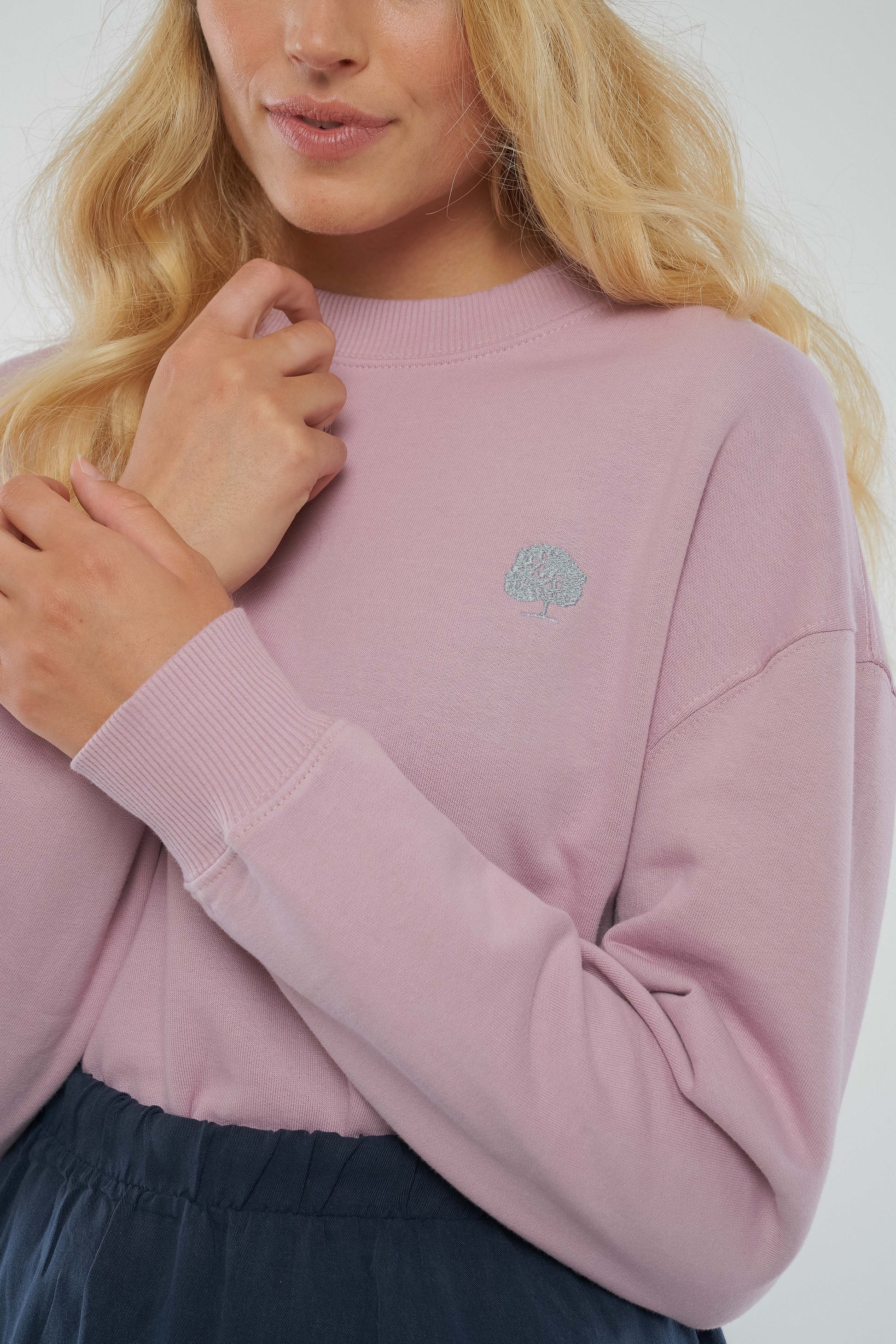 W-EP64-Damen-Sweatshirt-Pullover-mit-Raglanaermeln-aus-Bio-Baumwolle-Faire-Siegel-Kleidung-Frauen-THAPSEY-Purple-Detail