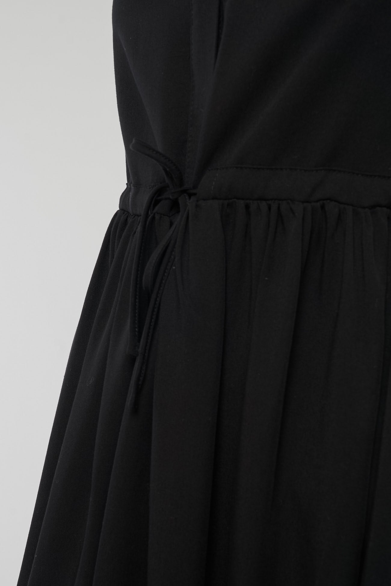 W-GB1246-Marina-Kleid-aus-TENCEL-Kleidung-Fairtrade-Herren-SEGRO-Black-Detail