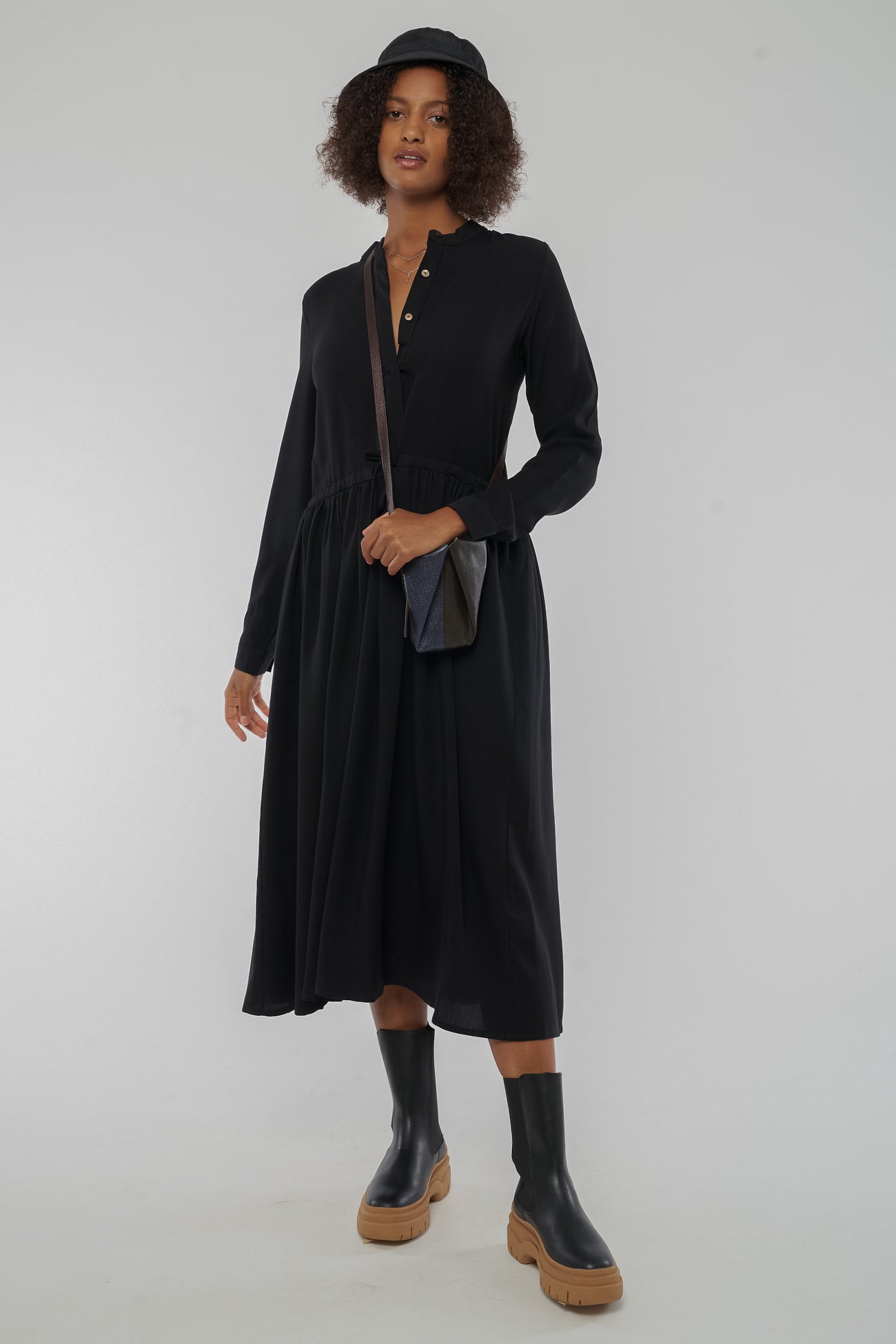 W-GB1246-Marina-Kleid-aus-TENCEL-Kleidung-Fairtrade-Herren-SEGRO-Black-Style