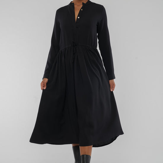 W-GB1246-Marina-Kleid-aus-TENCEL-Kleidung-Fairtrade-Herren-SEGRO-Black-Vorne