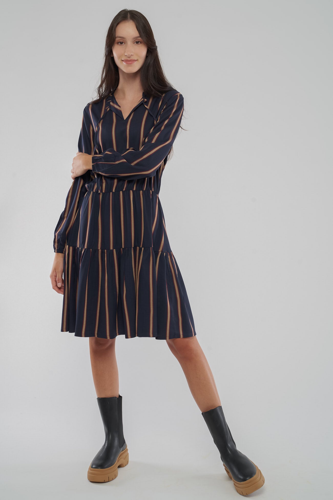 W-GB1257-Mila-Kleid-aus-TENCEL-Faire-Kleidung-Kaufen-Herren-DRAFO-Midnight-Blue-Light-Camel-Stripes-Vorne