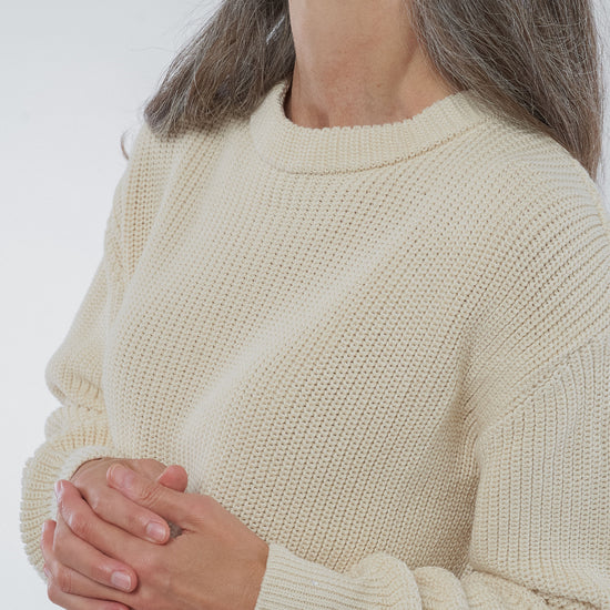 W-GB1330-BECKY-Strickpullover-aus-Bio-Baumwolle-Natuerliche-Kleidung-Frauen-KINOKI-Undyed-Detail