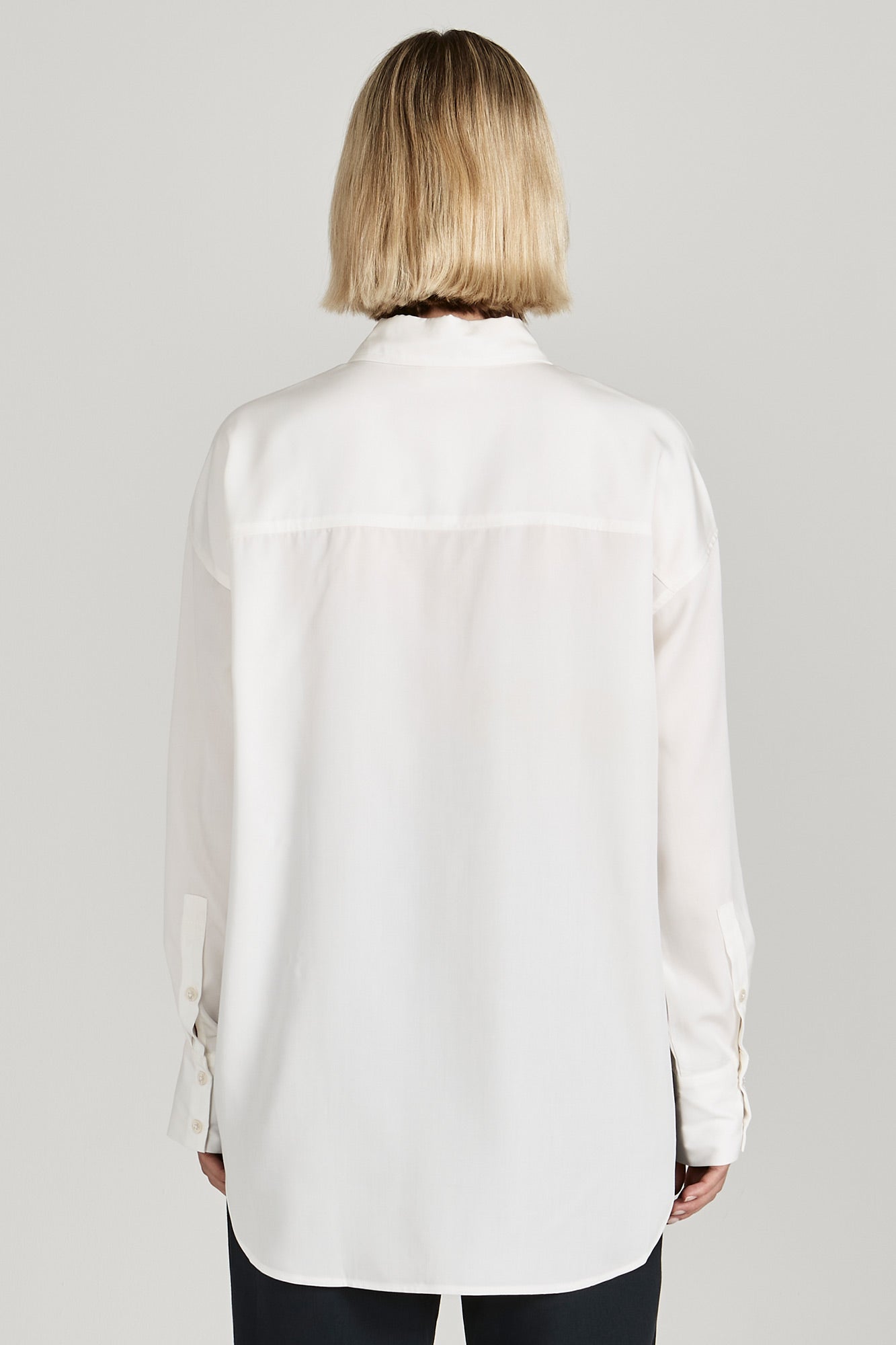 W-GB1336-COSIMA-Bluse-aus-Tencel-Fair-Trade-Online-Shop-Frauen-LINAREM-Undyed-Hinten
