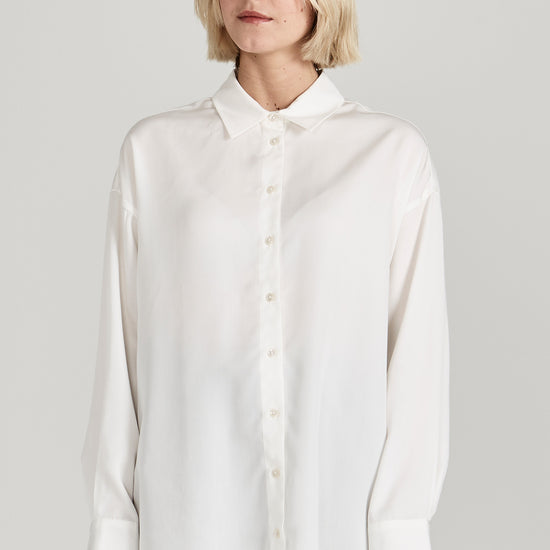 W-GB1336-COSIMA-Bluse-aus-Tencel-Fair-Trade-Online-Shop-Frauen-LINAREM-Undyed-Vorne3