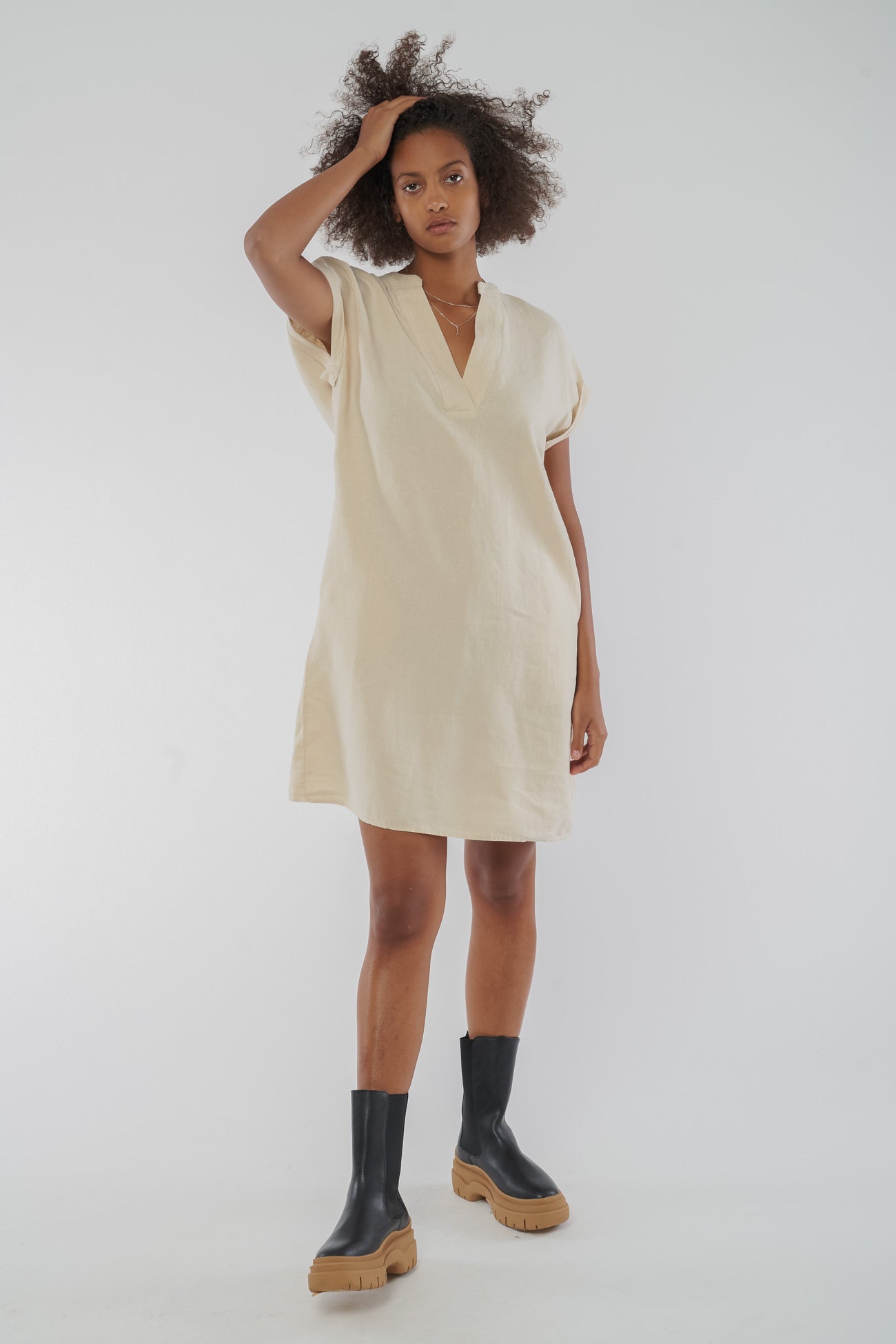 W-GB1346-BIANCA-Kleid-aus-Leinen-Oekomode-Frauen-CURWIS-Beige-Vorne20180