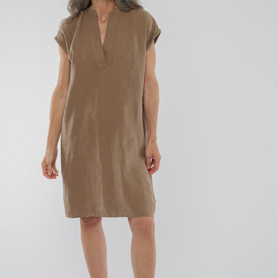 W-GB1346-BIANCA-Kleid-aus-Leinen-Oekomode-Frauen-CURWIS-Muddy-Brown-Vorne23047