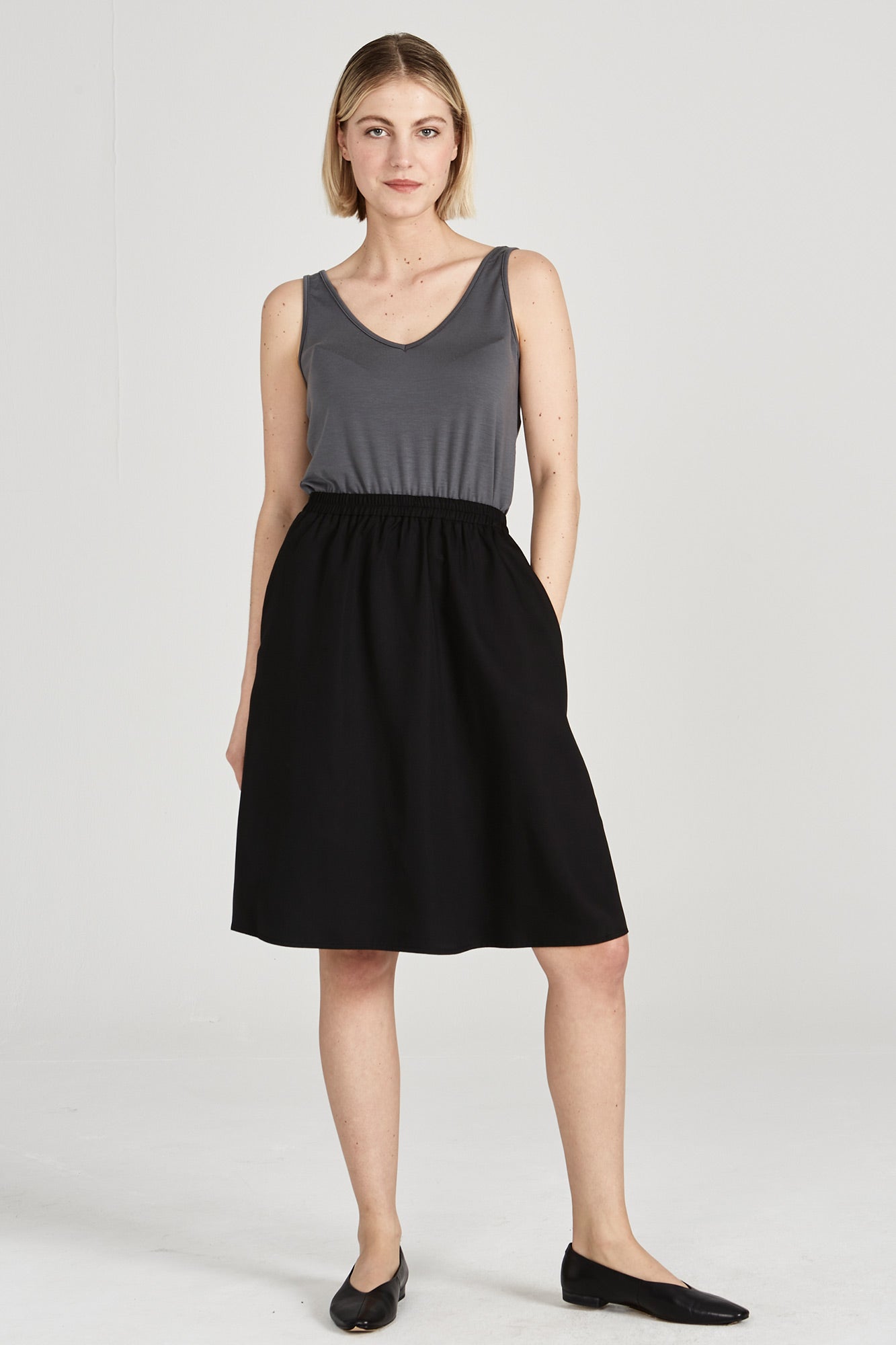 W-GB1414-LEONIE-Rock-aus-Tencel-Bio-Mode-Frauen-HORVAN-Black-Vorne