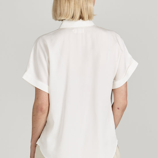 W-GB1422-SARAH-Shirt-aus-Tencel-Nachhaltige-Mode-Frauen-LIBIDOS-Undyed-Hinten