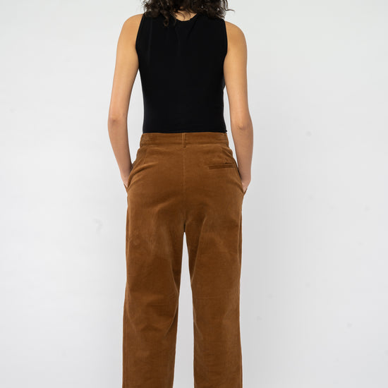 W-GB1482-Cord-Hose-Wide-Cut-Maike-Frauen-Bio-Braun-Hinten