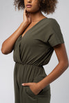 W-Khaki-Evelyn-Jumpsuit-aus-Bio-Baumwolle-Fair-Trade-Kleidung-Online-Khaki-Detail