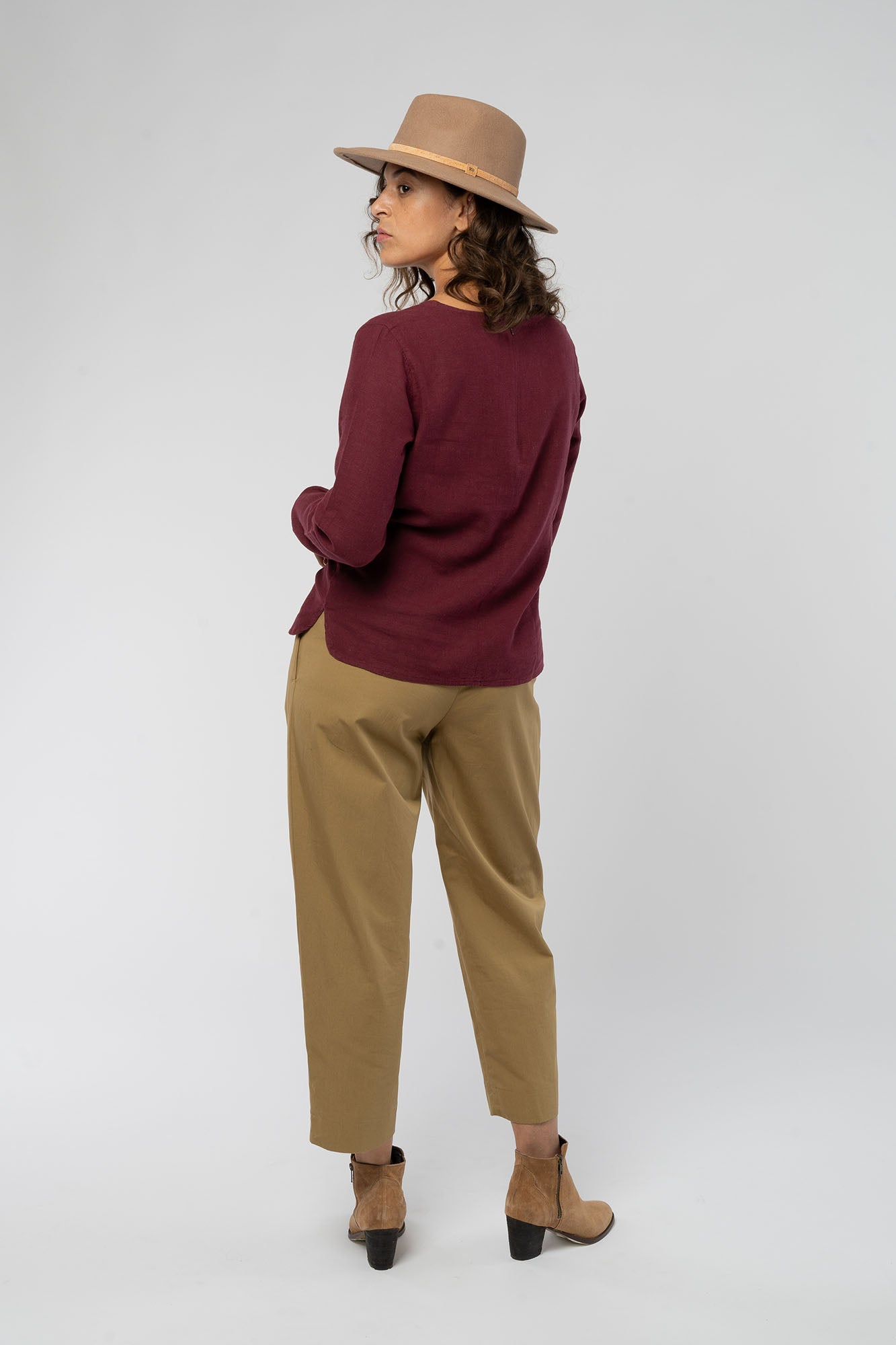 W-Longsleeve-aus-Bio-Baumwolle-Hanf-Faire-Mode-Frauen-Rioja-Hinten2