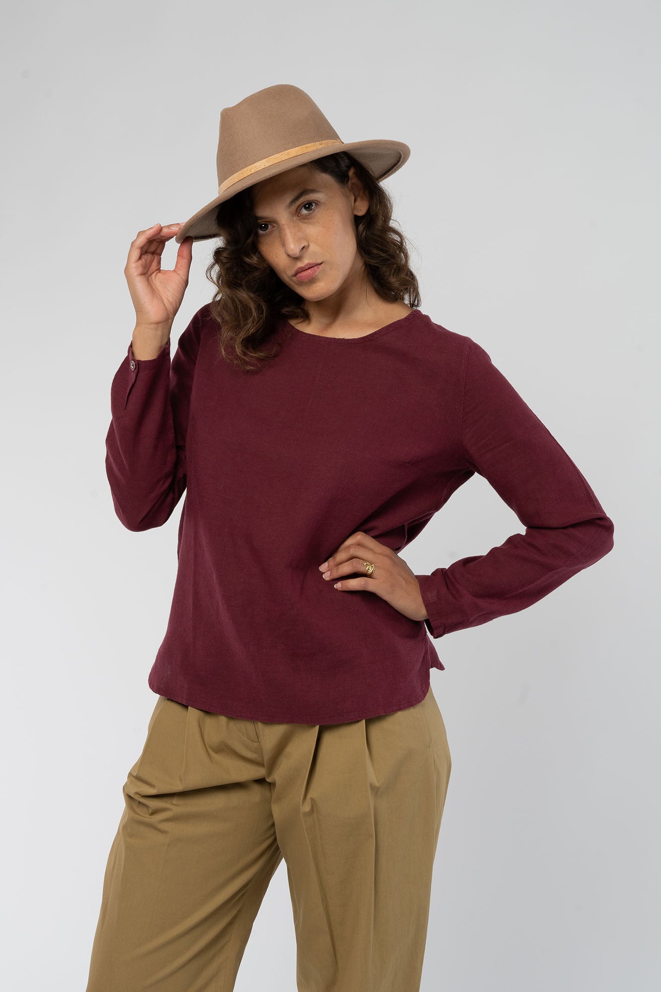 W-Longsleeve-aus-Bio-Baumwolle-Hanf-Faire-Mode-Frauen-Rioja-Vorne