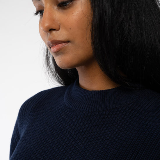 W-MW152-305-Strickpullover-Manika-Frauen-Fair-Trade-Navy-Detail