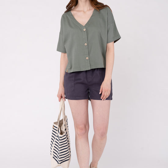 W-Market-shirt-Green-Vorne3