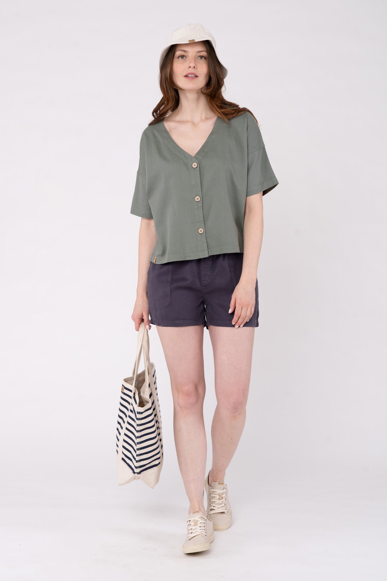 W-Market-shirt-Green-Vorne3