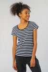 W-O81003-Loose-Fit-T-Shirt-aus-Bio-Baumwolle-Biokleidung-Frauen-NAPEA-White-Navy-Striped-Vorne2