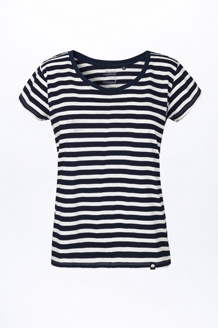 W-O81003-Loose-Fit-T-Shirt-aus-Bio-Baumwolle-Biokleidung-Frauen-NAPEA-White-Navy-Striped-Vorne4