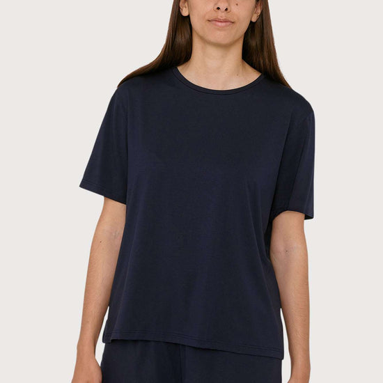 W-OB130004-Boxy-Tee-aus-Tencel-Onlineshop-Mode-SOFT-TOUCH-Black-Vorne