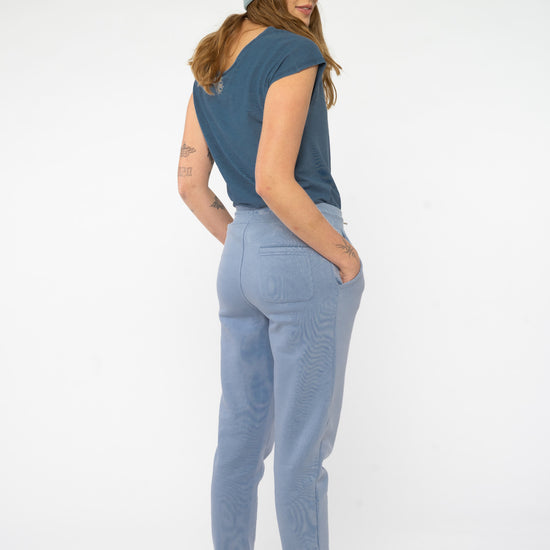 W-STBM569C057-Serene-Blue-back