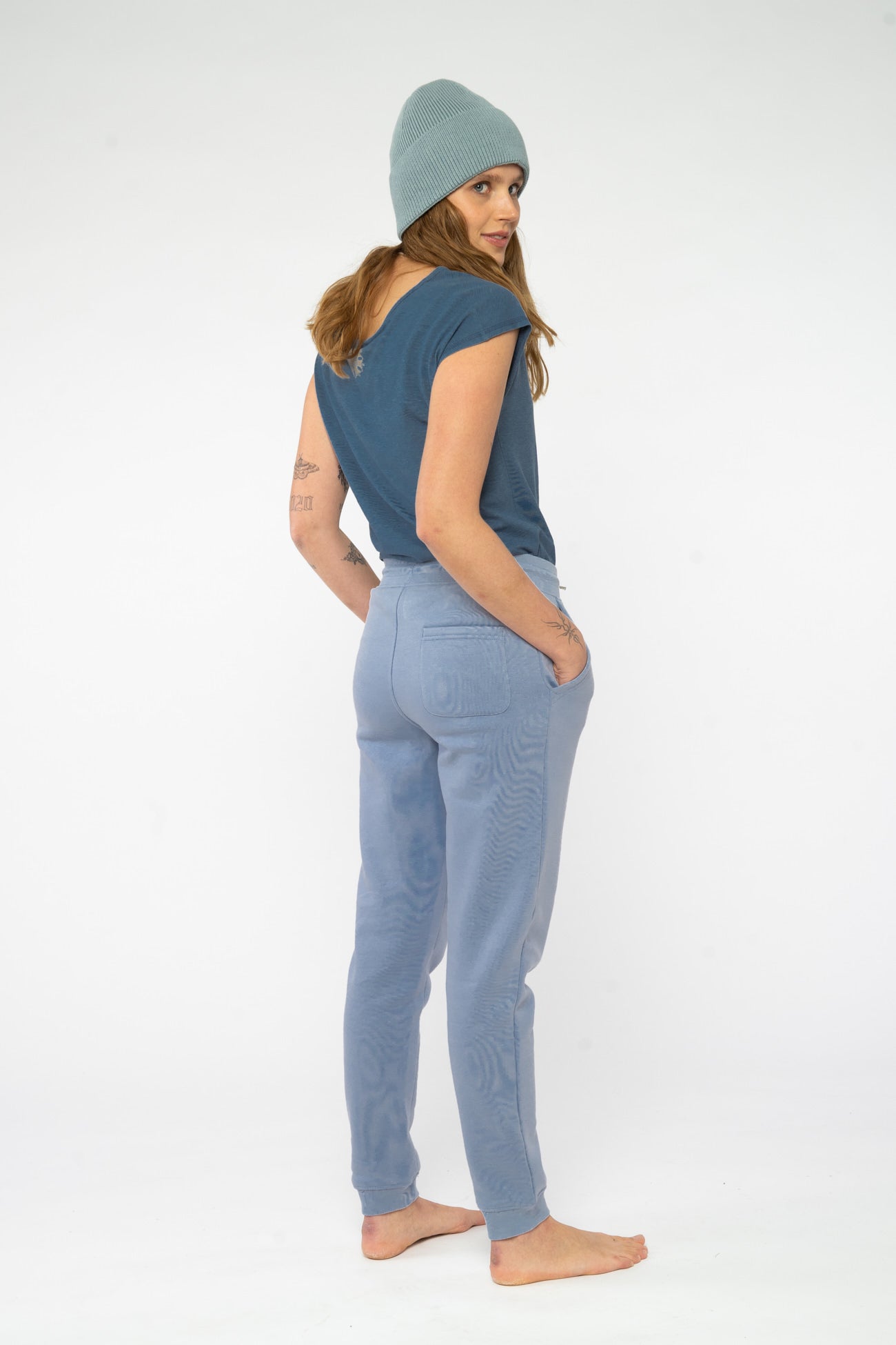 W-STBM569C057-Serene-Blue-back