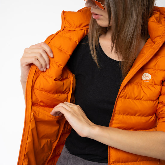 W-STJW839-Lange-Daunenjacke-aus-Recyceltem-Polyester-Oeko-Klamotten-UBARA-Flame-Orange-Detail