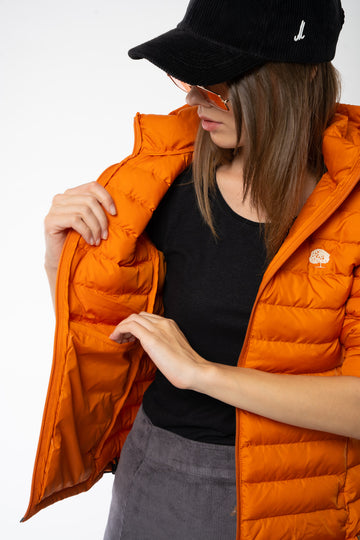 W-STJW839-Lange-Daunenjacke-aus-Recyceltem-Polyester-Oeko-Klamotten-UBARA-Flame-Orange-Detail