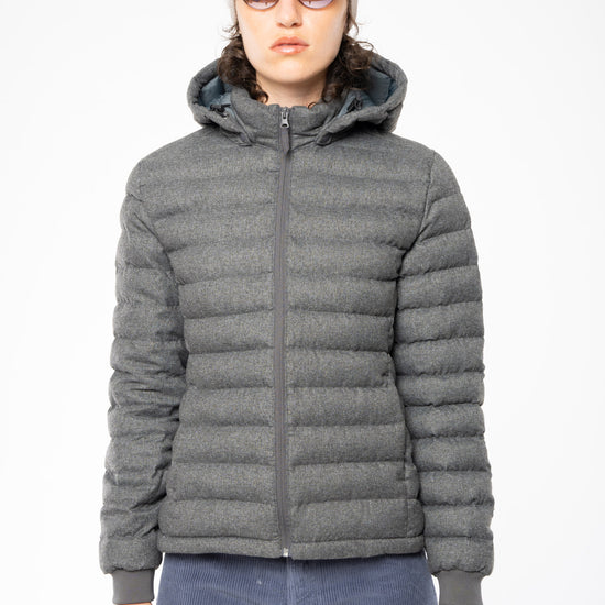 W-STJW897-Weiche-Daunenjacke-aus-Recyceltem-Polyester-Kleidung-Fair-Trade-VALVENDA-Deep-Metal-Heather-Grey-Vorne5