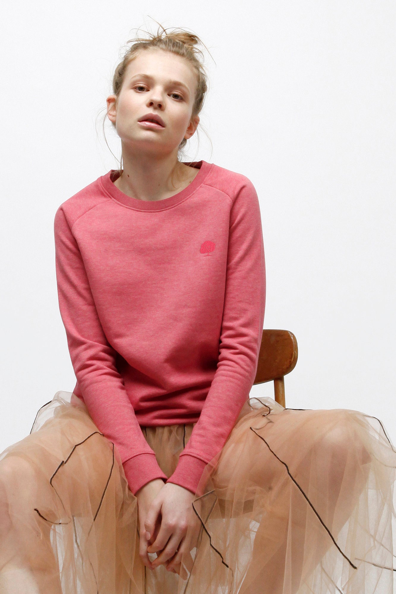 W-STSW146-Sweatshirt-aus-Bio-Baumwolle-fuer-Frauen-Alpina-Heather-Cranberry-Detail