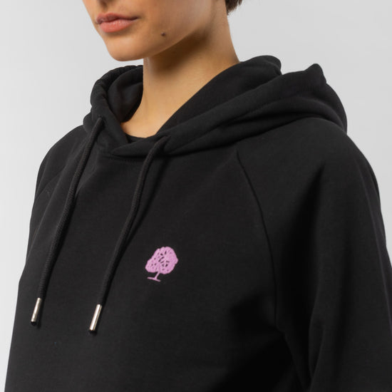 W-STSW148-Standard-Hoodie-aus-Bio-Baumwolle-Kleidung-Oekologisch-Frauen-PETUNIA-Black-Vorne3