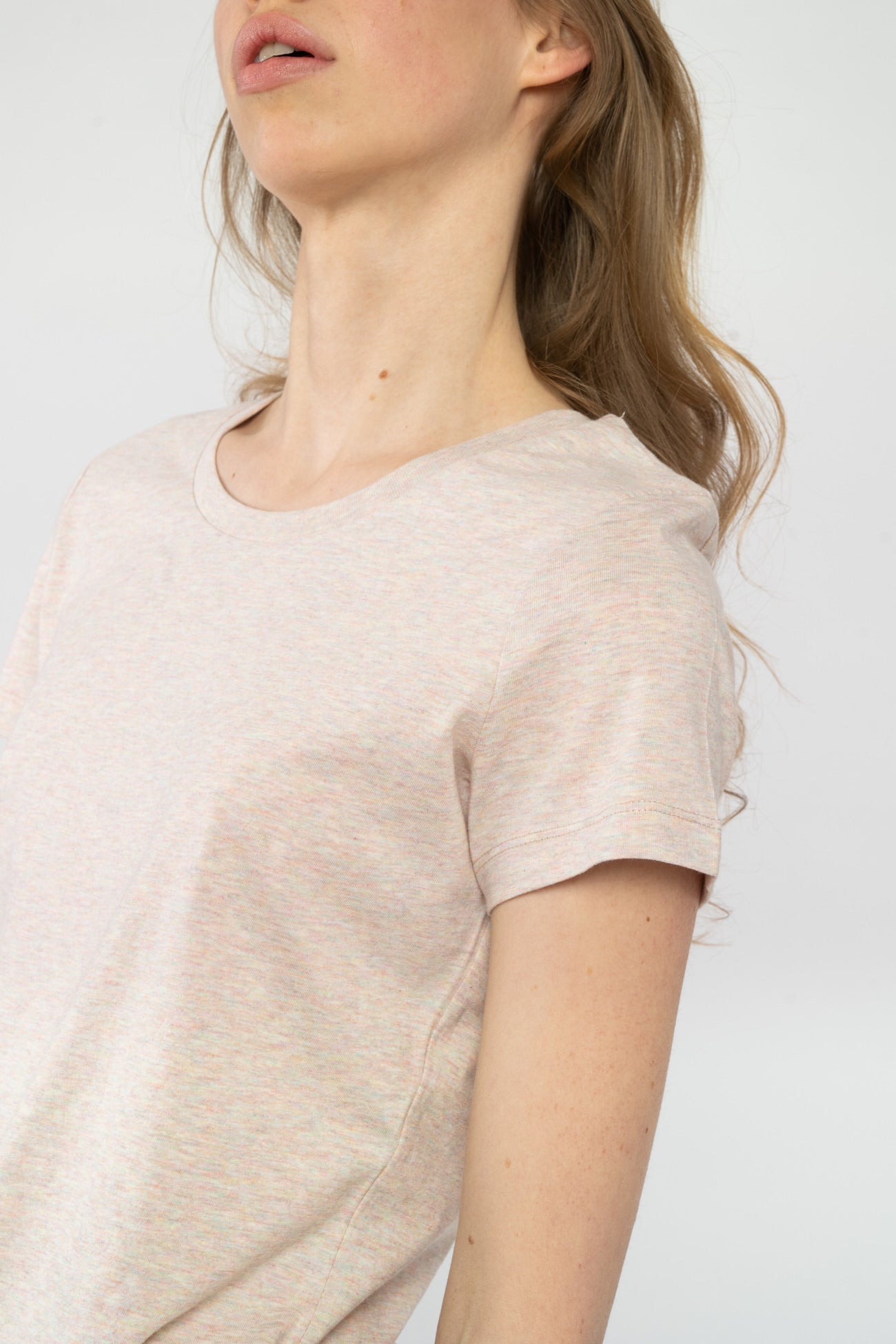 W-STTW032-Standard-Frauen-Bio-T-Shirt-Rainbow-Detail