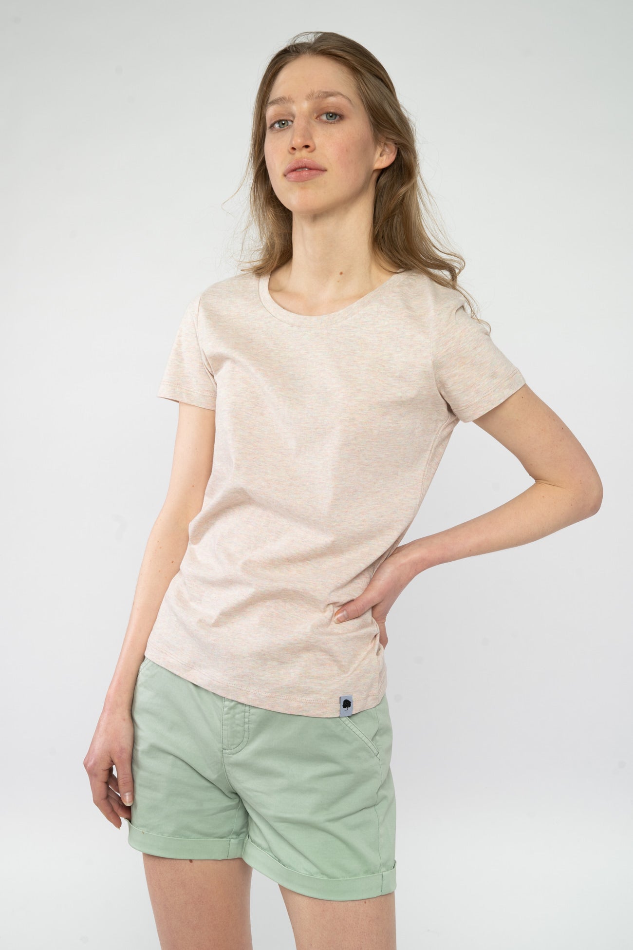 W-STTW032-Standard-Frauen-Bio-T-Shirt-Rainbow-Vorne