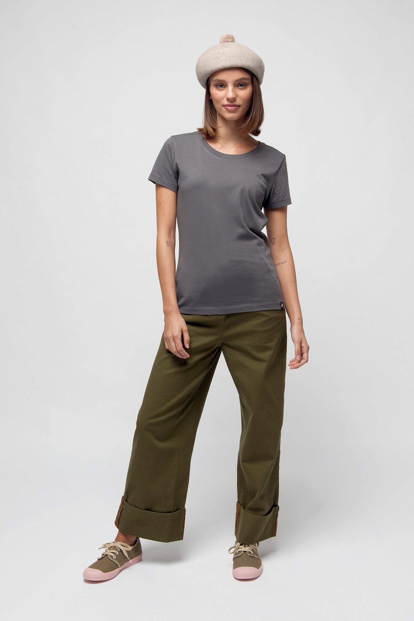 W-STTW032-Standard-T-Shirt-Bio-Fair-Anthracite-Vorne