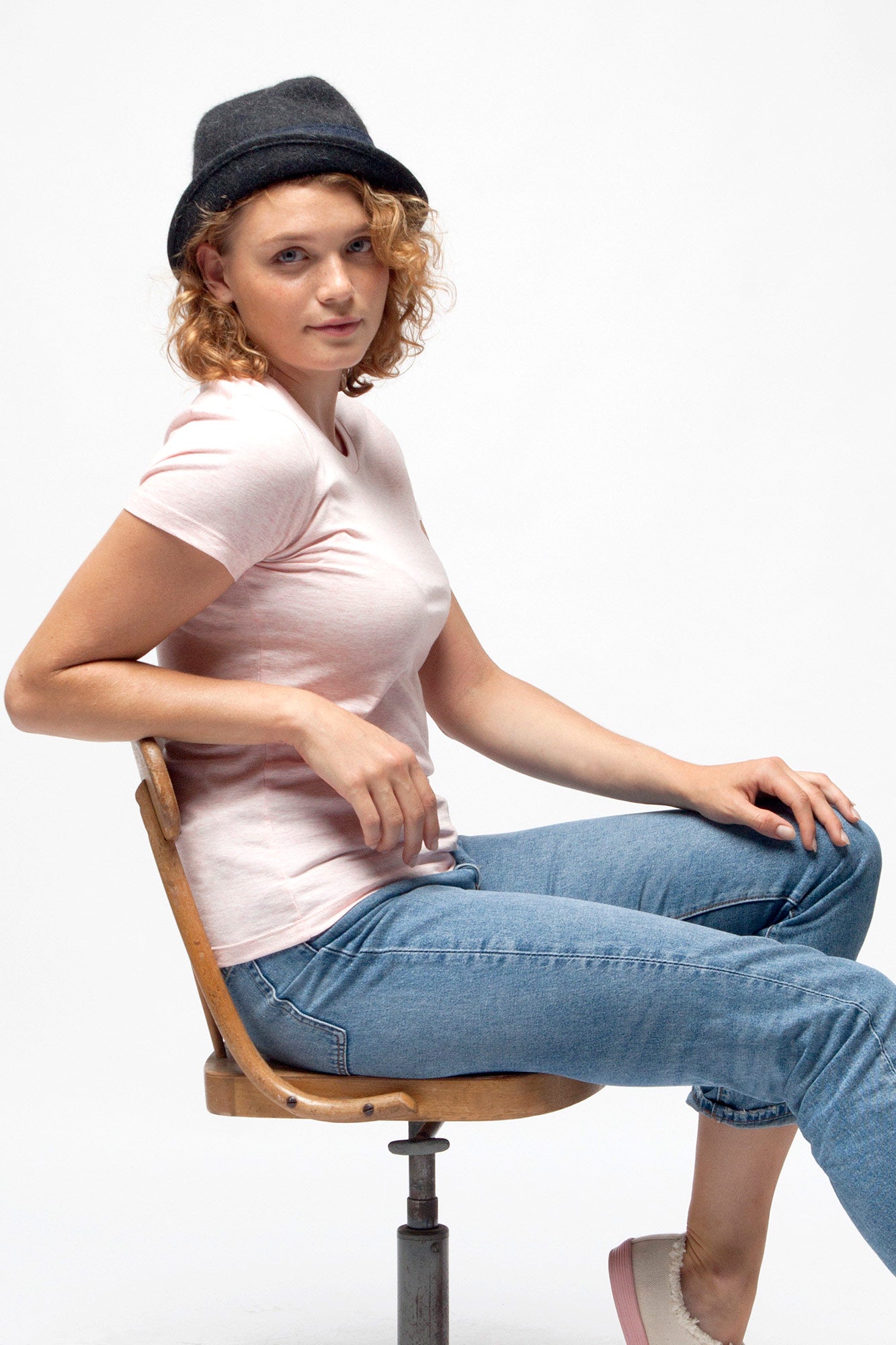 W-STTW032-Standard-T-Shirt-Bio-Fair-Cream-Heather-Pink-Seite