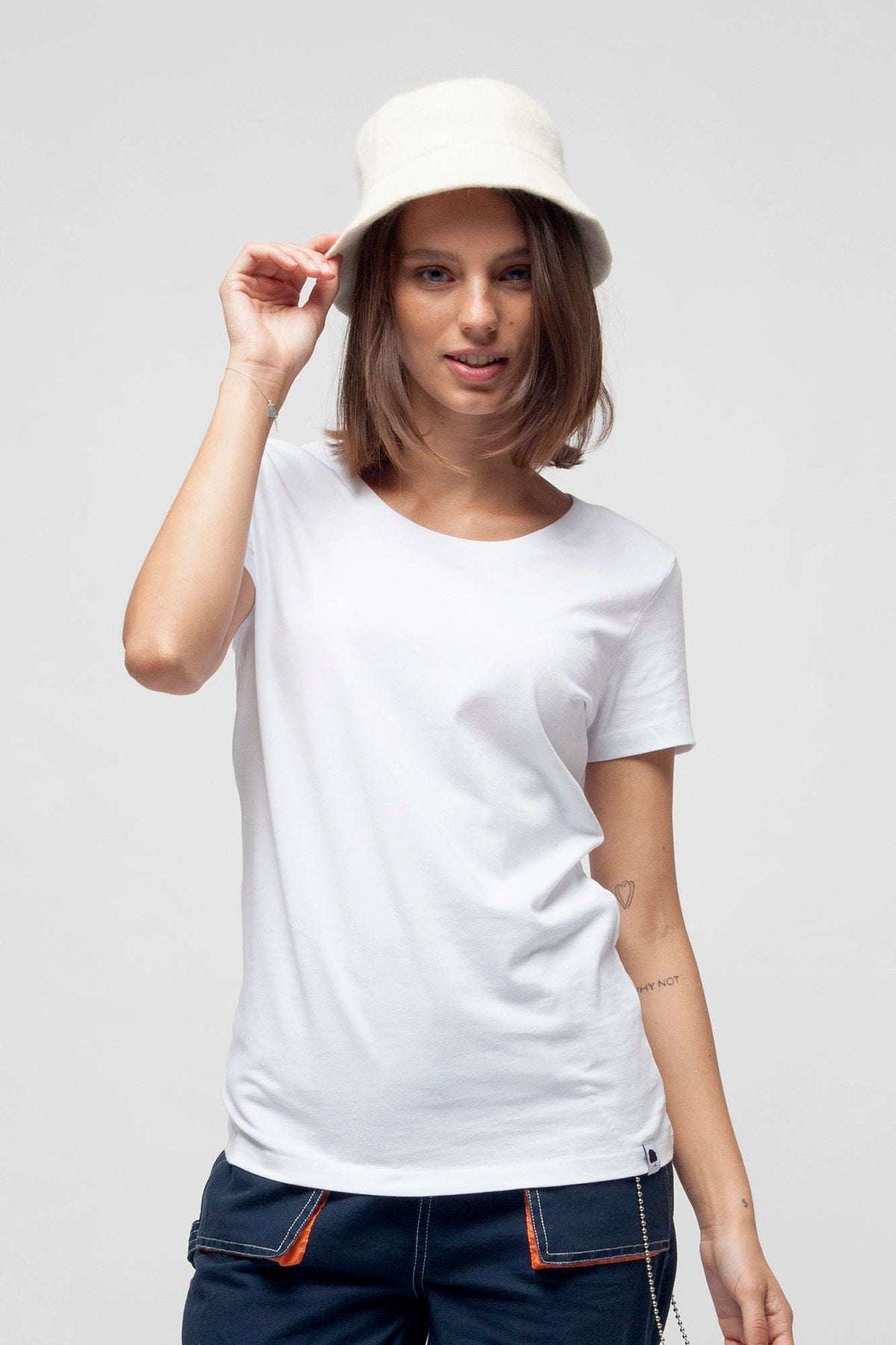 W-STTW032-Standard-T-Shirt-Bio-Fair-White-Detail