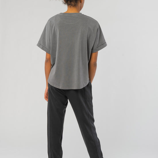 W-STTW068-Relaxed-Vintage-T-Shirt-aus-Bio-Baumwolle-Fair-Trade-T-Shirt-Unisex-MEISSA-Garment-Dyed-Mid-Anthracite-Vorne1