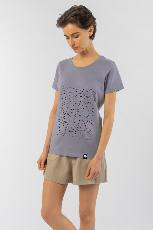 W-STTW172-Basic-T-Shirt-aus-Bio-Baumwolle-Bedrucktes-Design-CASSIMA-Flying-Birds-Lavender-Model