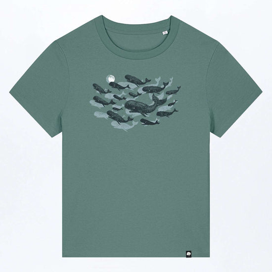 W-STTW172-Basic-T-Shirt-aus-Bio-Baumwolle-Bedrucktes-Design-CASSIMA-Leviathan-Green-Bay