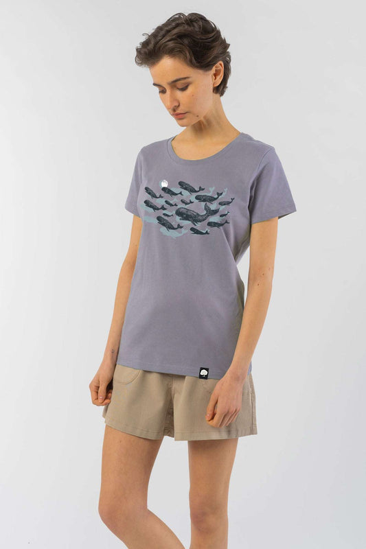 W-STTW172-Basic-T-Shirt-aus-Bio-Baumwolle-Bedrucktes-Design-CASSIMA-Leviathan-Lavender-Model