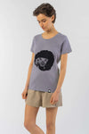 W-STTW172-Basic-T-Shirt-aus-Bio-Baumwolle-Bedrucktes-Design-CASSIMA-Mousie-Lavender-Model