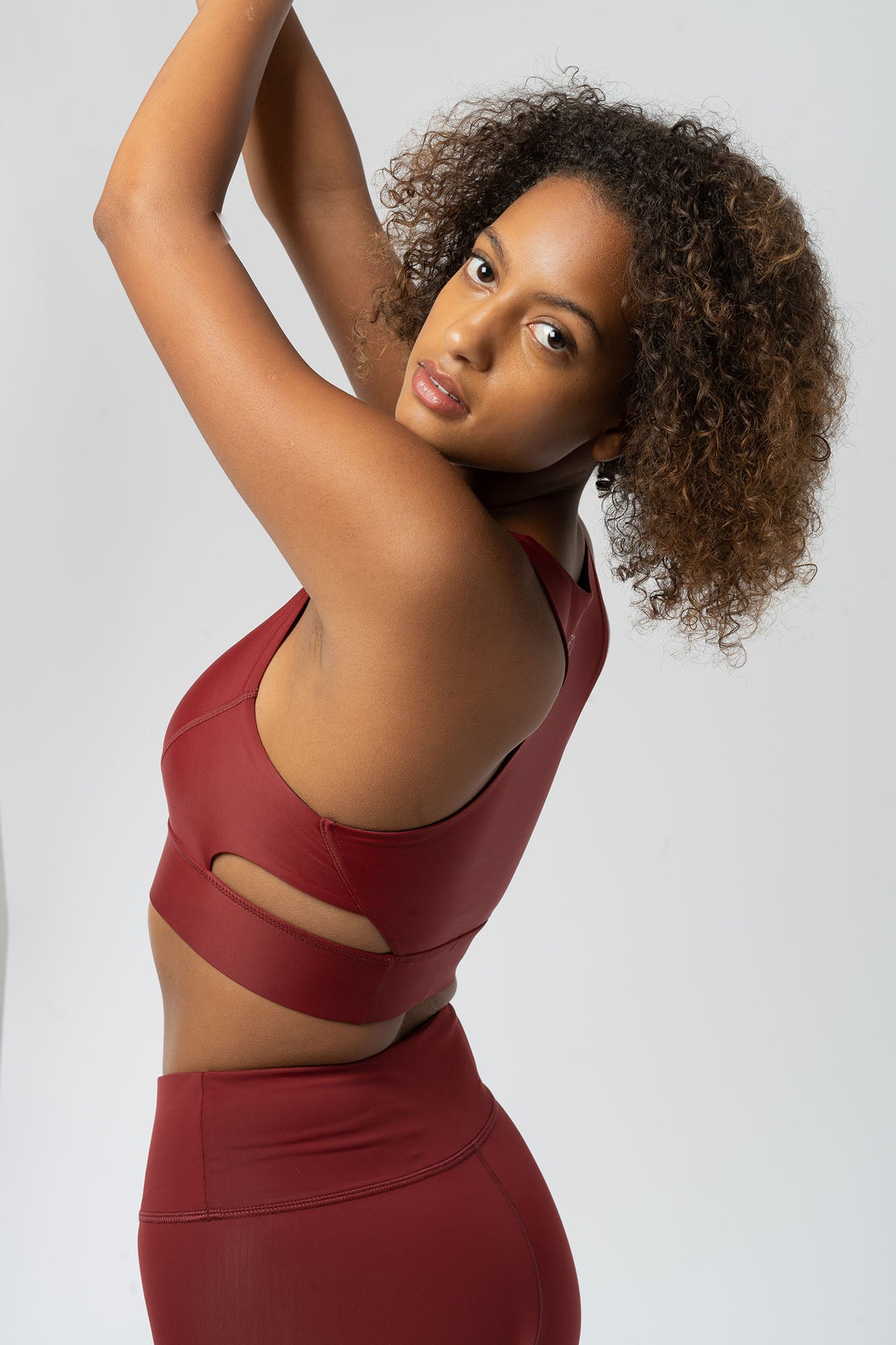 W-Shape-My-World-Yoga-Bustier-aus-ECONYL-R-Bio-Onlineshop-Nairobi-Hinten