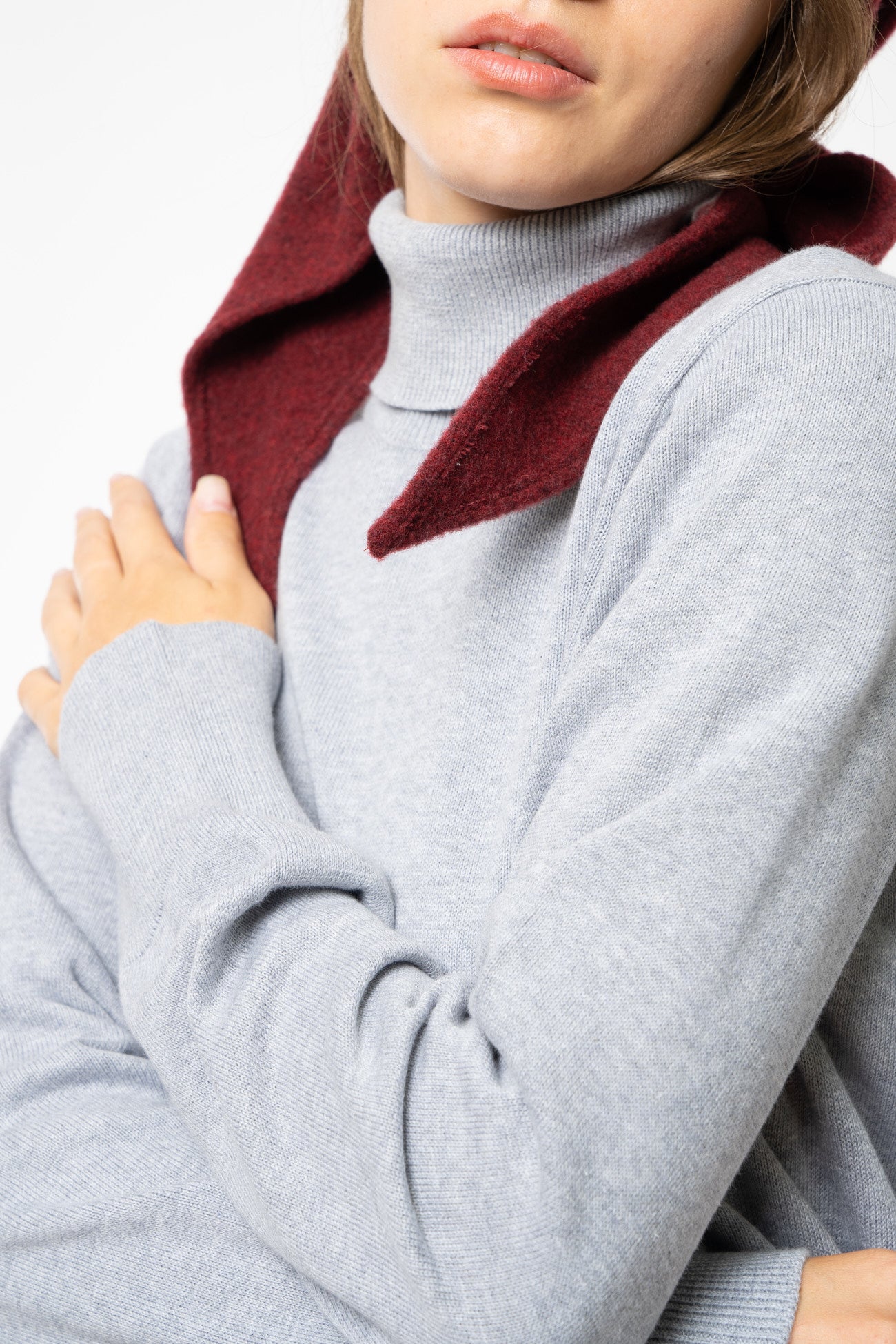 W-Strickpullover-Rollkragen-aus-Fair-Trade-Baumwolle-Grau-Detail