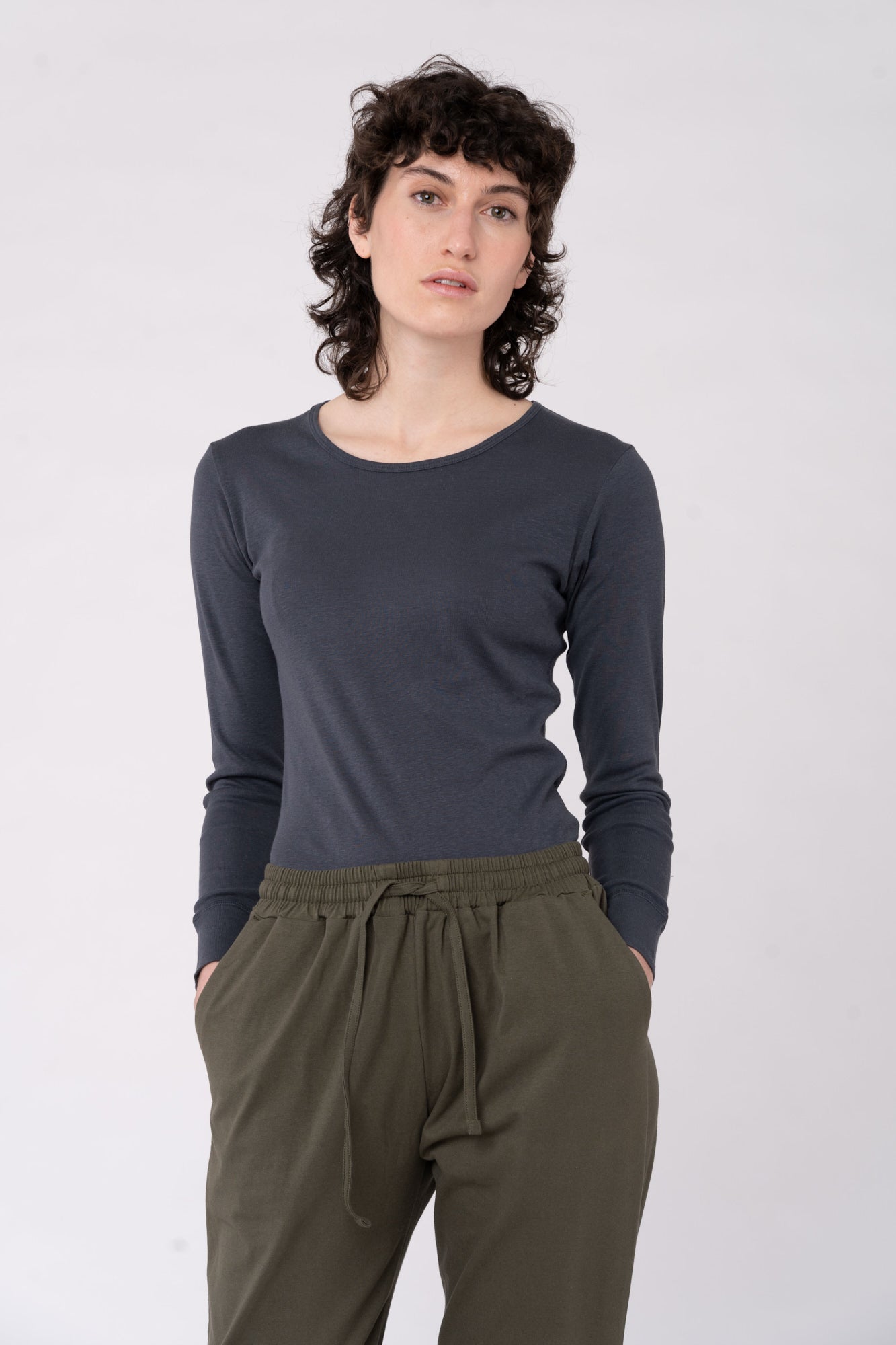 W-T435UU-NY1-12-Khaki-Vorne2