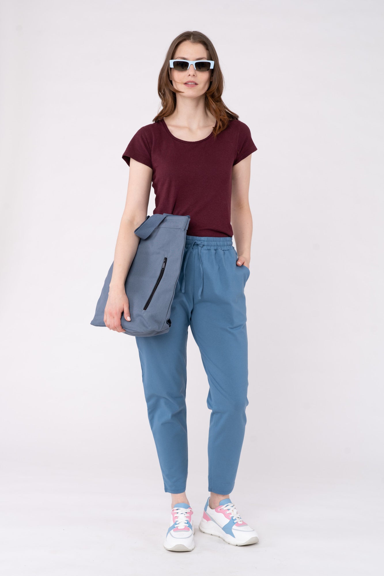 W-T435UU-NY1-12-Mi-Blue-Vorne4